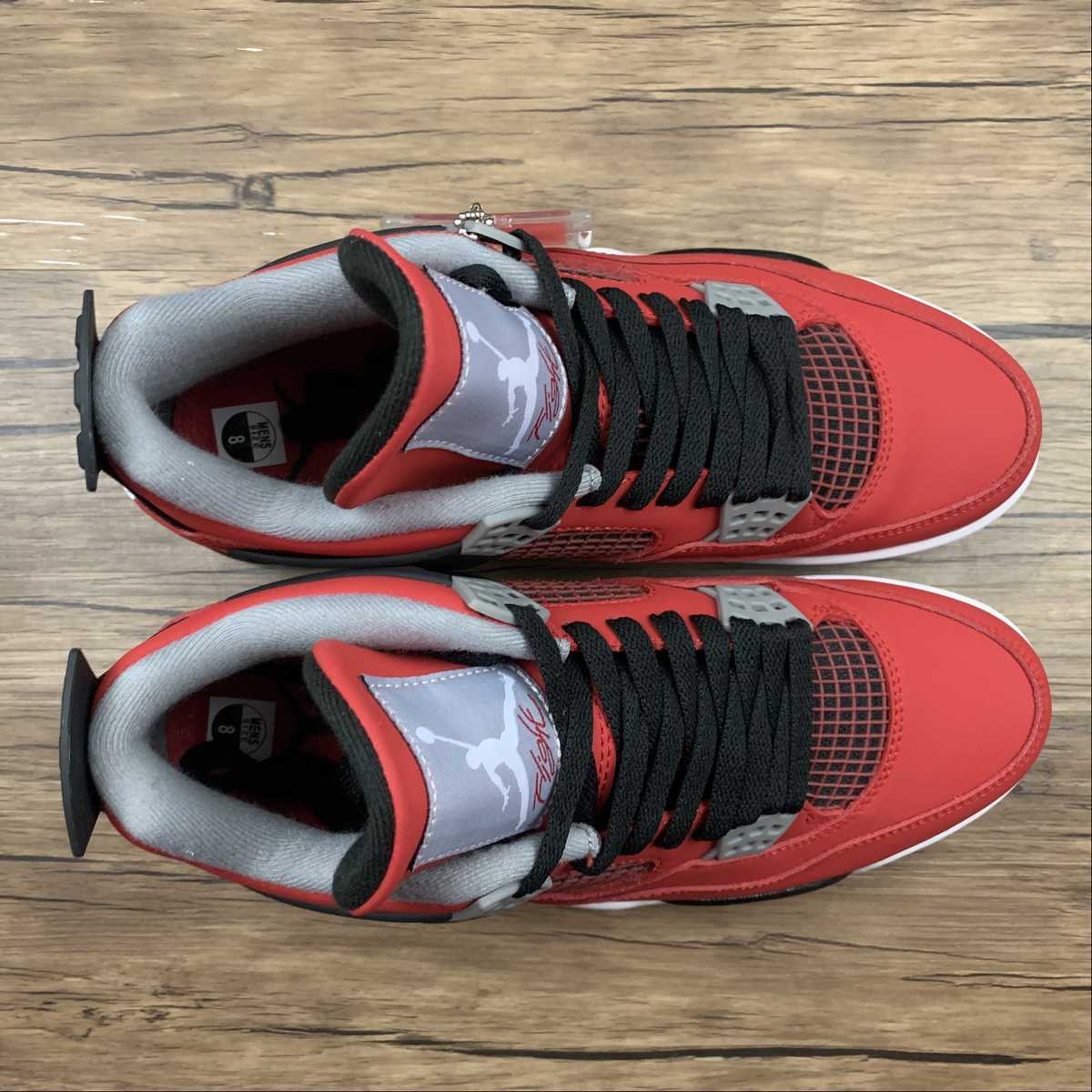 AIR JORDAN 4 TORO BRAVO – Bjohn Sneakers