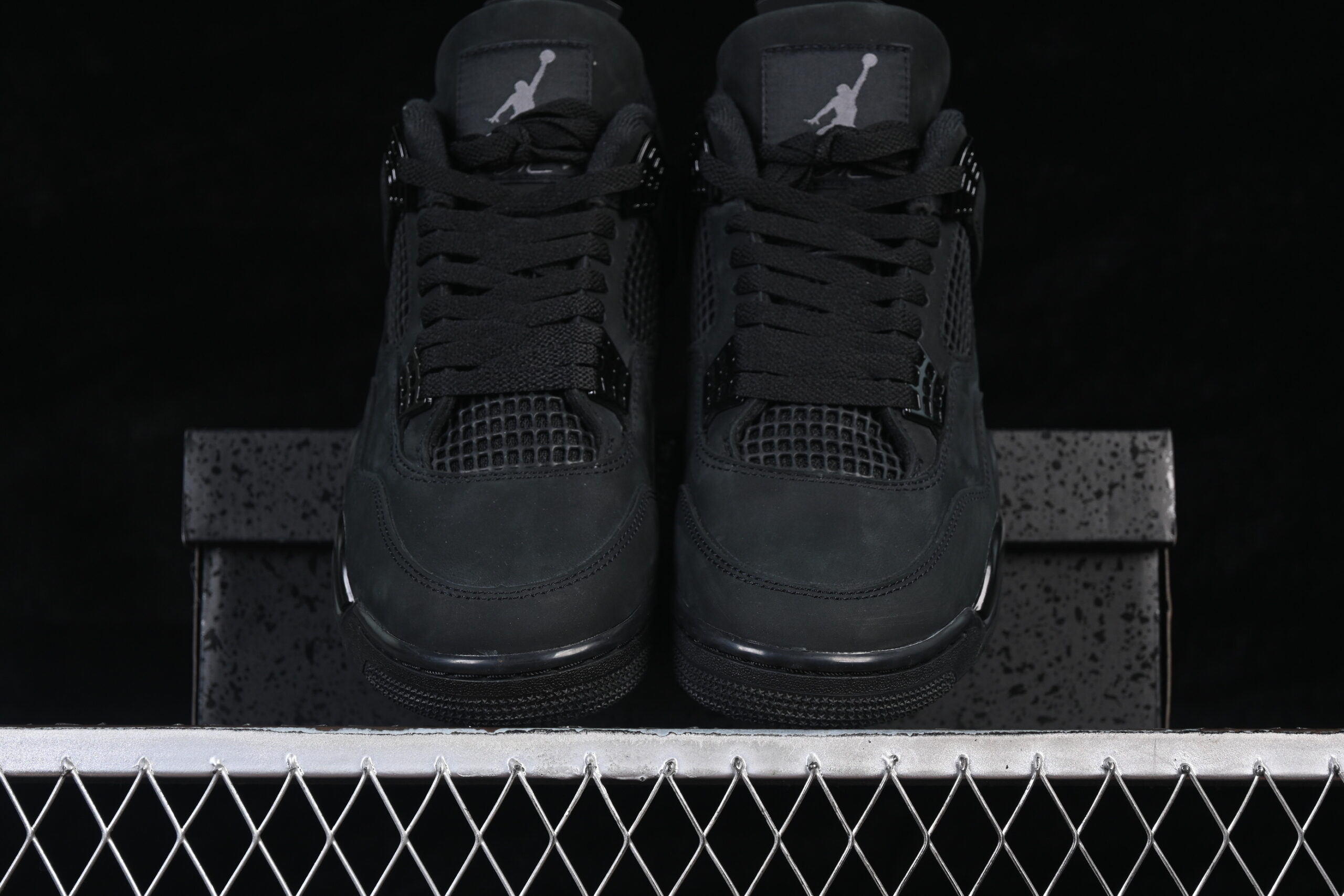 AIR JORDAN 4 BLACK CAT 20255