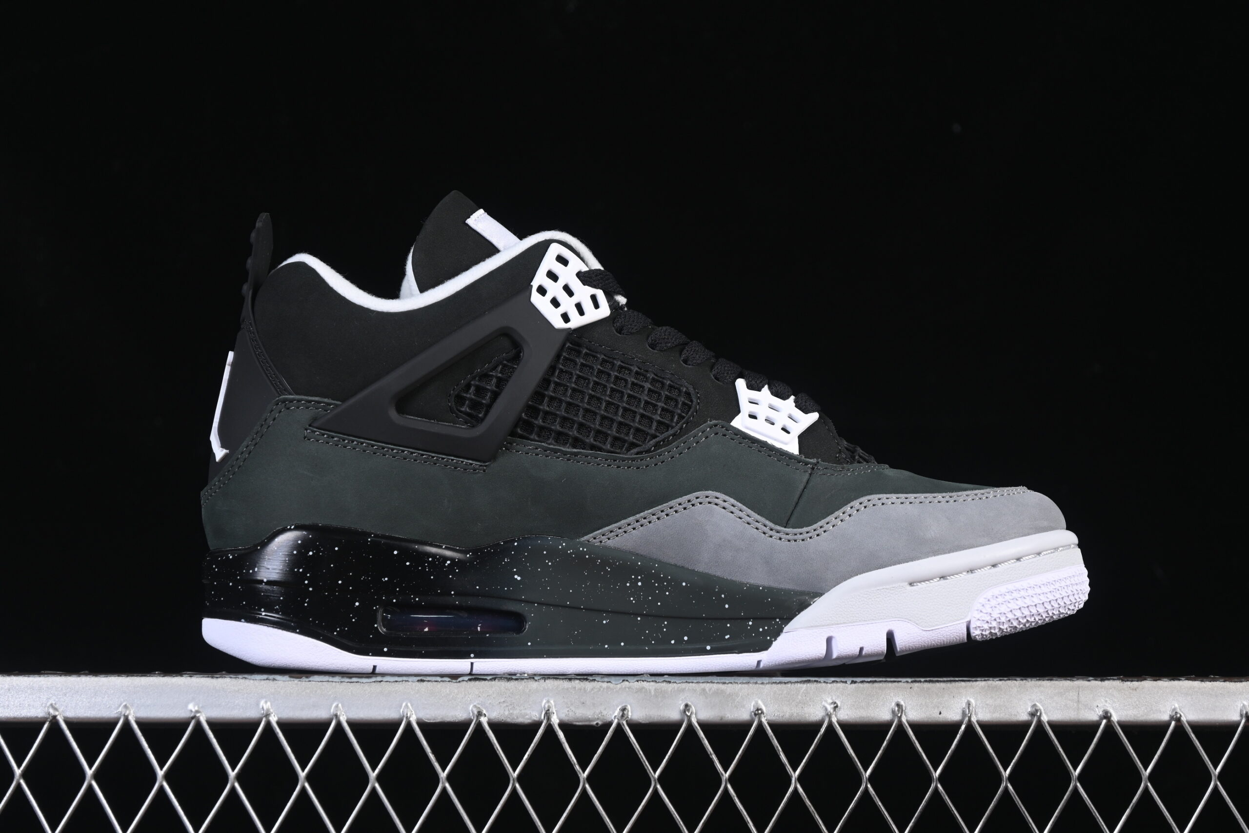 Air Jordan 4 Retro 'Fear' 2