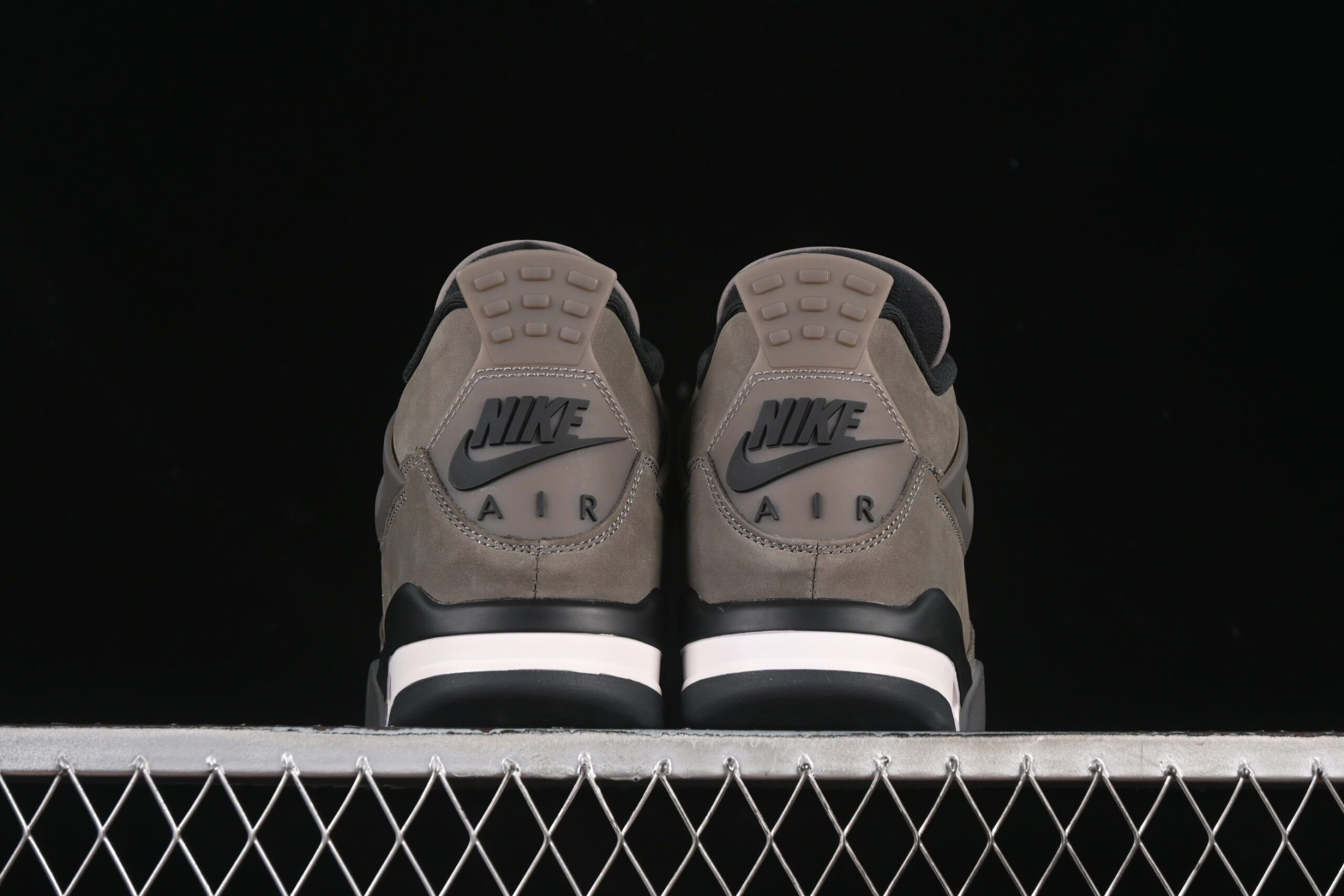 Air Jordan 4 Retro OG 'Cave Stone'4