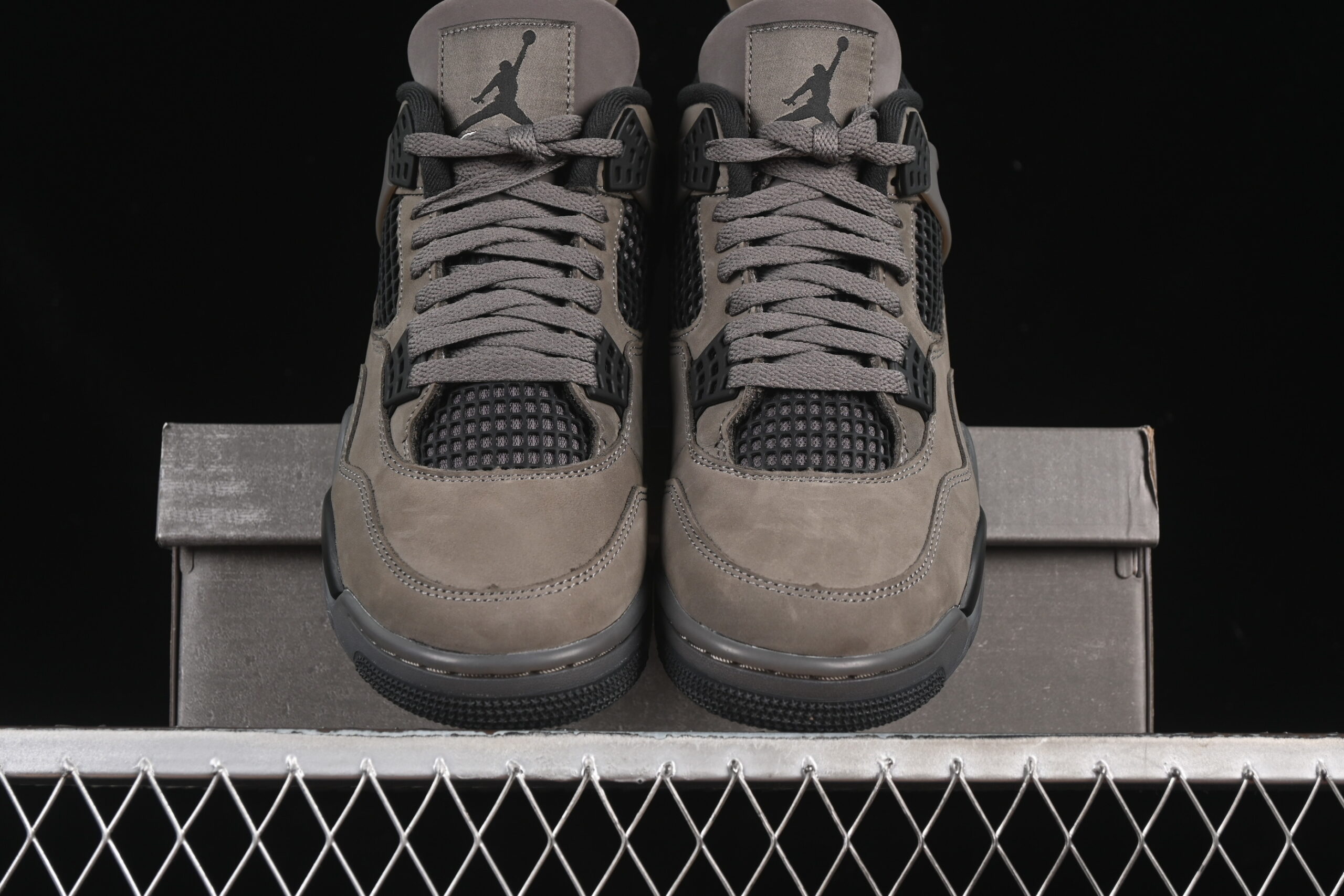 Air Jordan 4 Retro OG 'Cave Stone'5