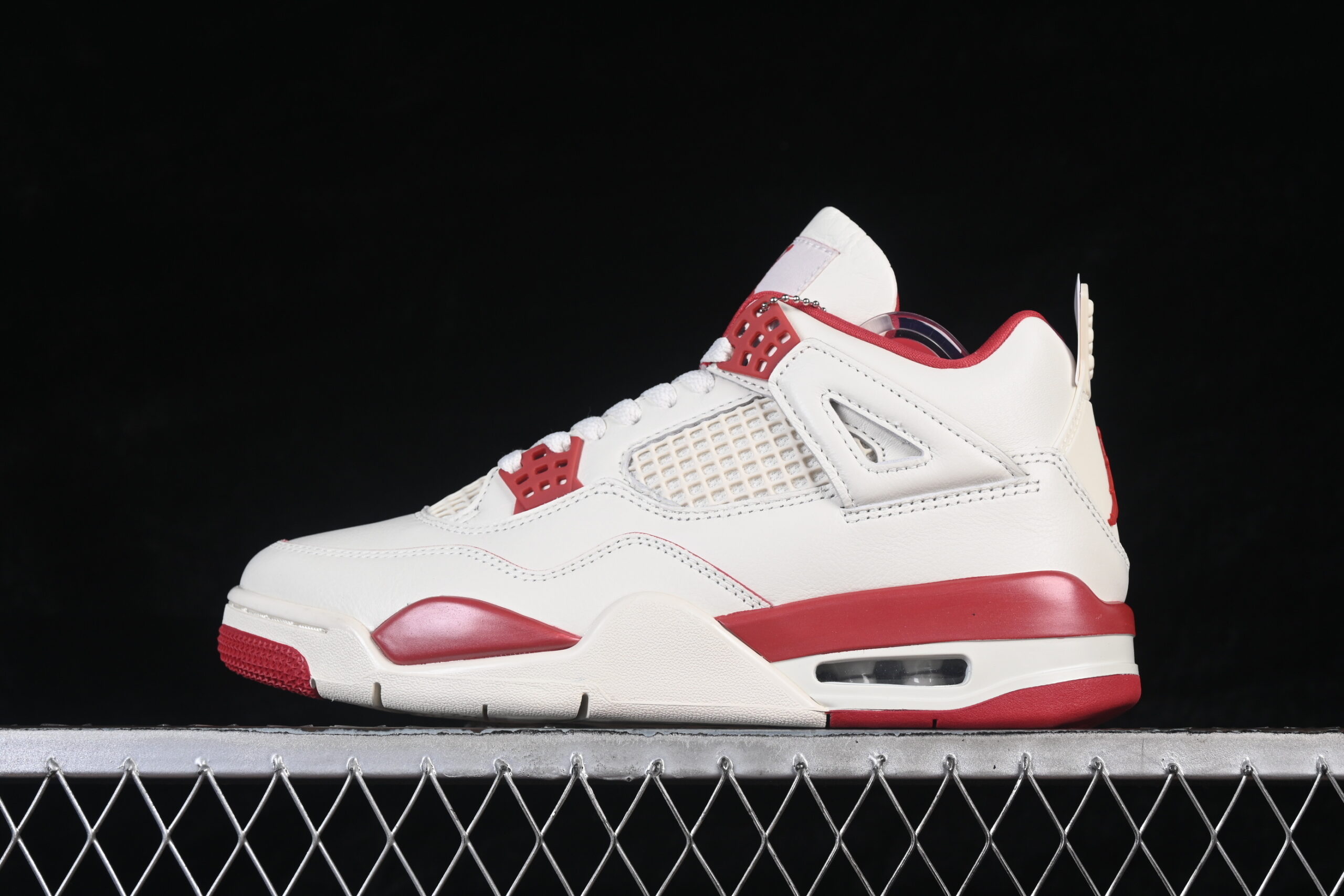 Air Jordan 4 Retro Valentine's Day1
