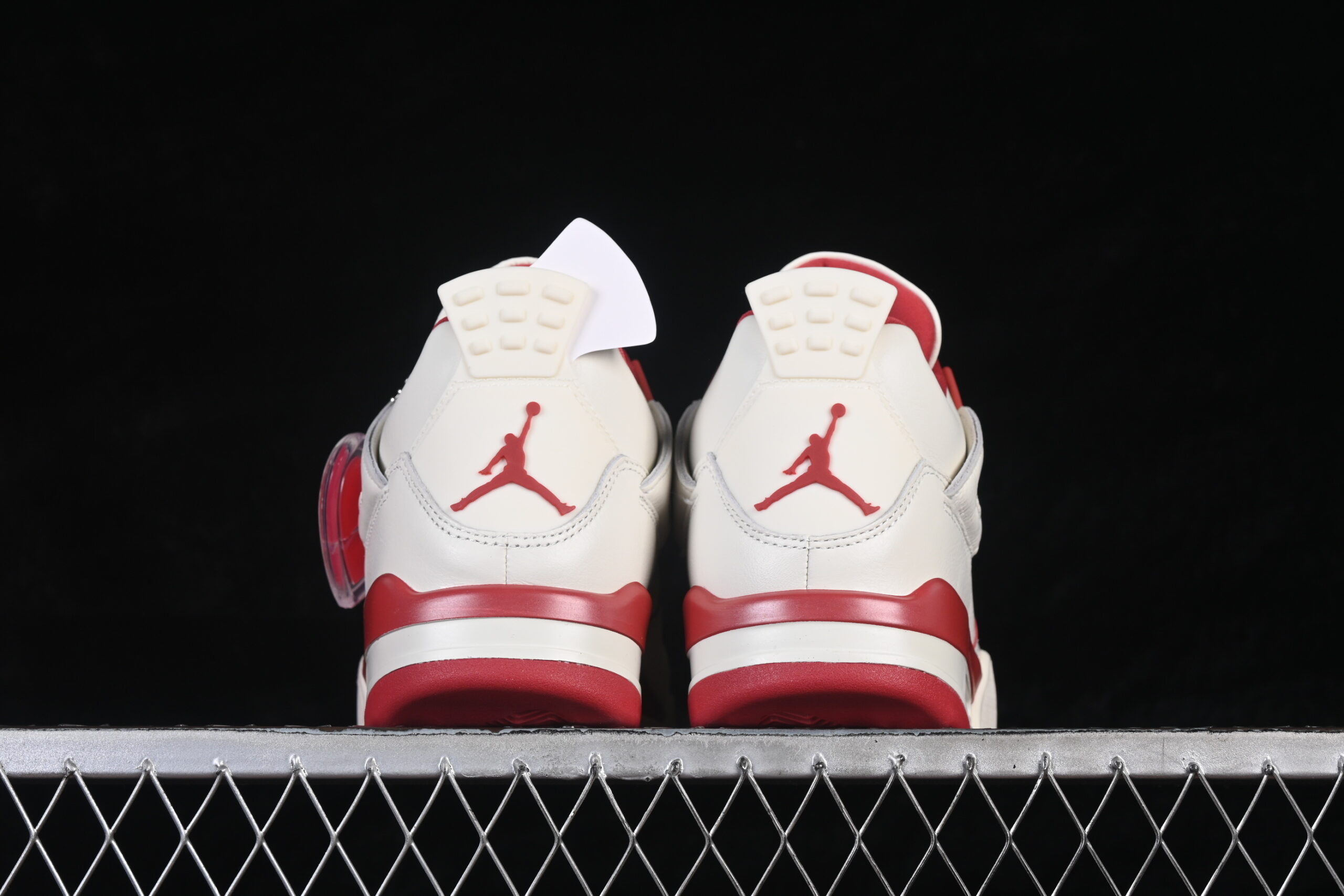 Air Jordan 4 Retro Valentine's Day4