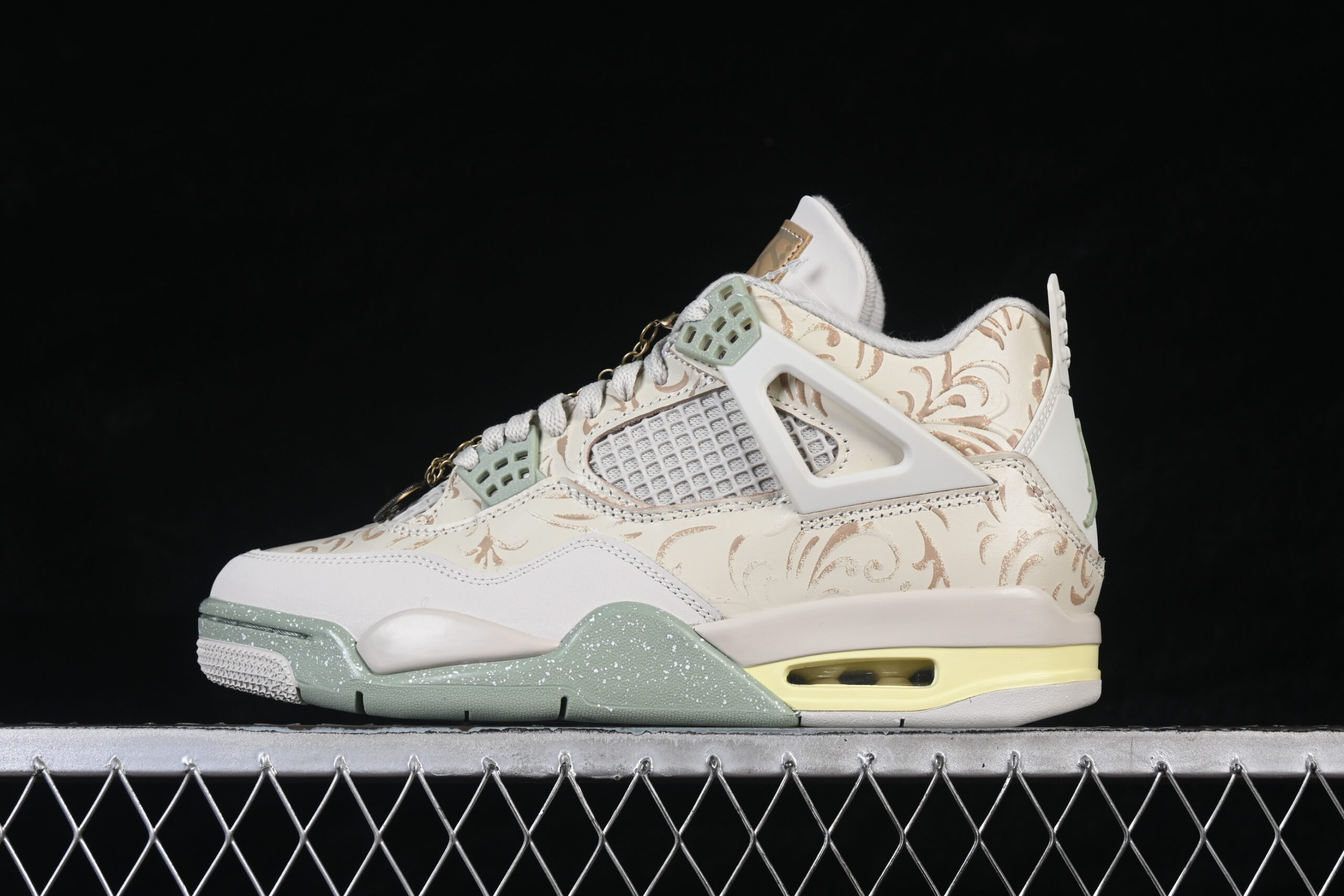 Air Jordan 4 Somos Eternos1